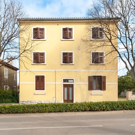 Apartment Roze Rovinj Bagian luar foto