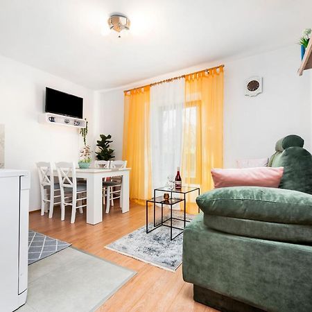 Apartment Roze Rovinj Bagian luar foto