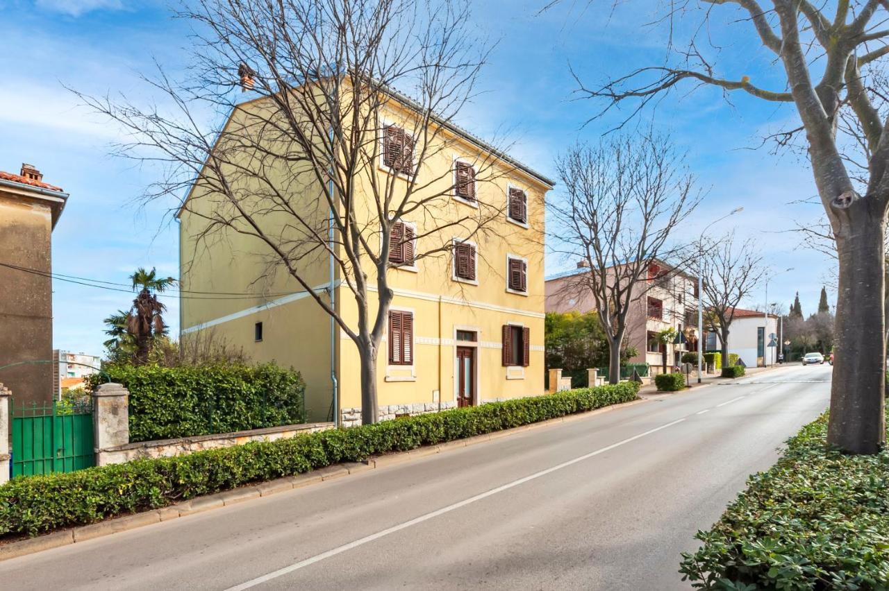 Apartment Roze Rovinj Bagian luar foto
